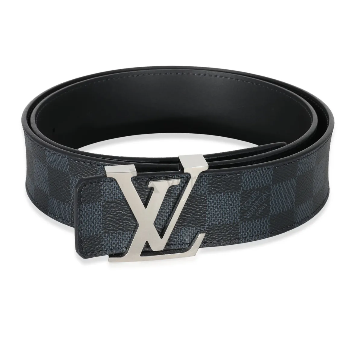 Sample photo 2, Leather Details: the coiled belt, showing the canvas, the leather lining and the LV buckle